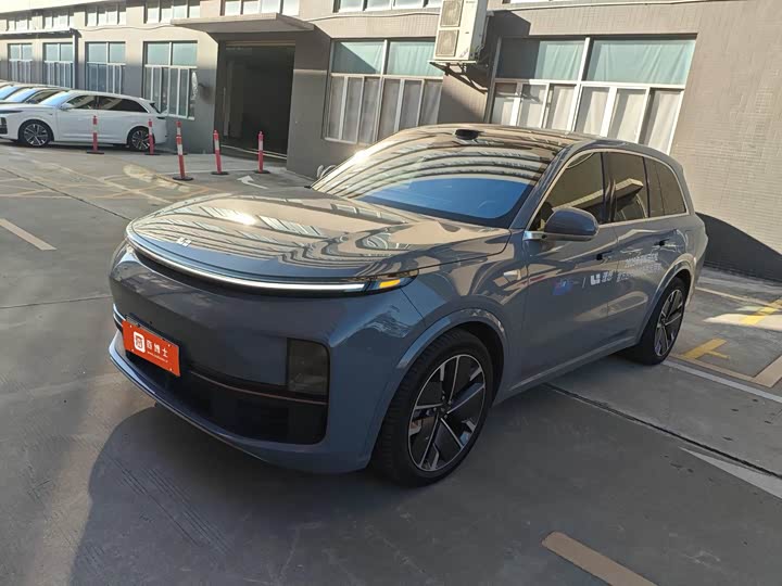 Фото 1 - LiXiang L8