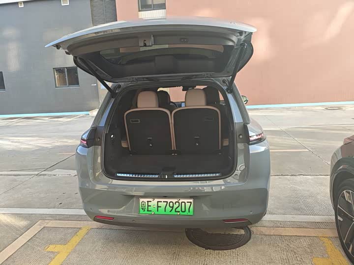 Фото 8 - LiXiang L8