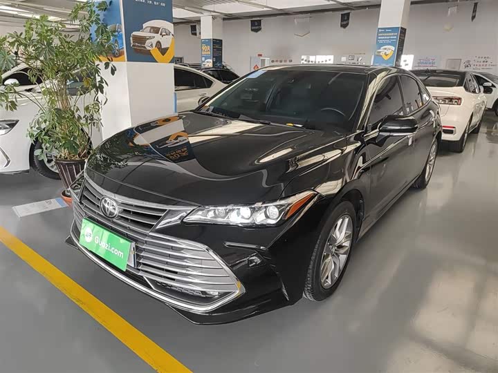 Фото 1 - Toyota Avalon