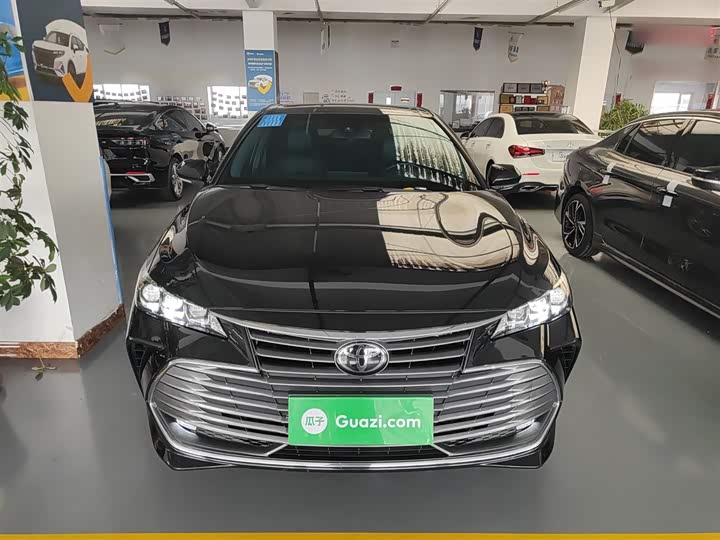 Фото 3 - Toyota Avalon