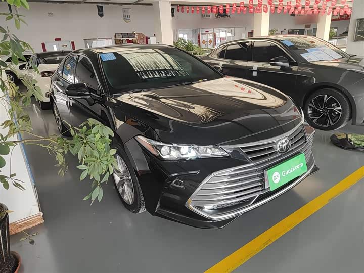 Фото 4 - Toyota Avalon