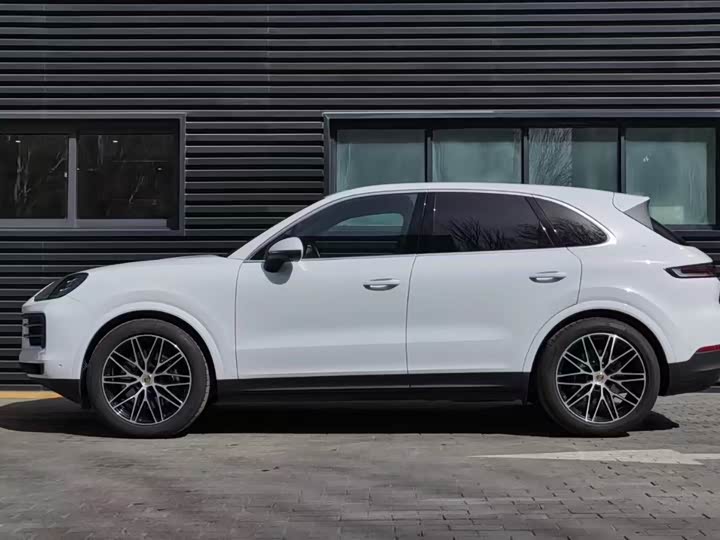 Фото 2 - Porsche Cayenne