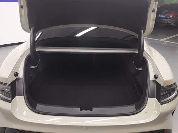 Фото 4 - Xiaomi SU7