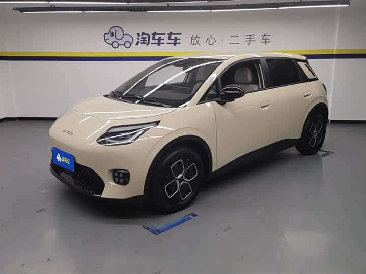 Фото 1 - GAC Aion UT