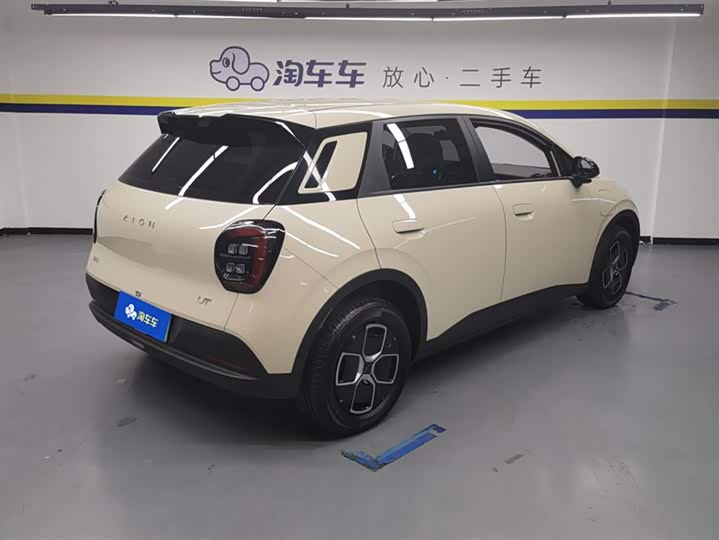 Фото 3 - GAC Aion UT