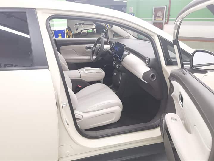 Фото 8 - GAC Aion UT