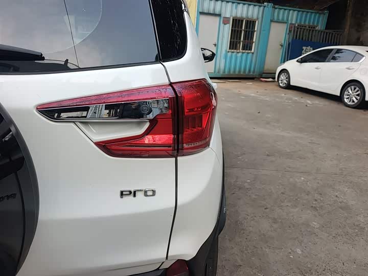 Фото 8 - BYD Yuan Pro