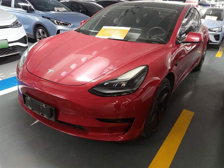 Фото 2 - Tesla Model 3