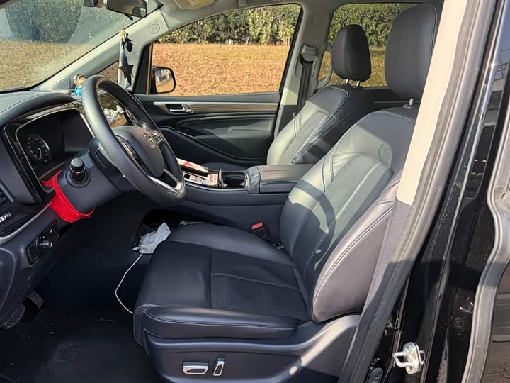 Фото 7 - GAC Trumpchi M8