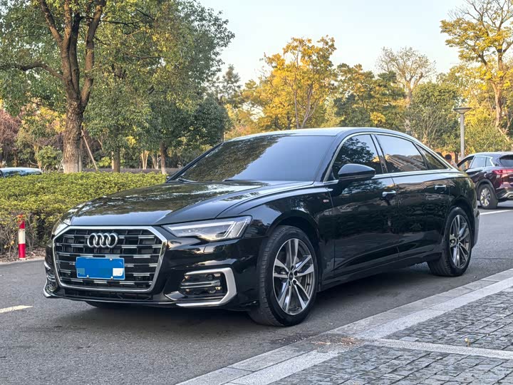 Фото 1 - Audi A6L