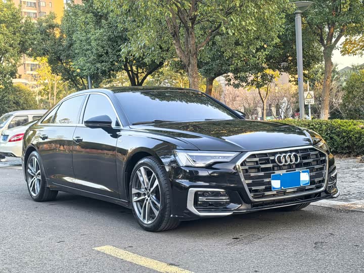 Фото 3 - Audi A6L