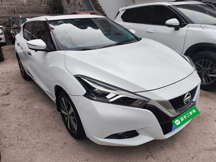 Фото 4 - Nissan Lannia