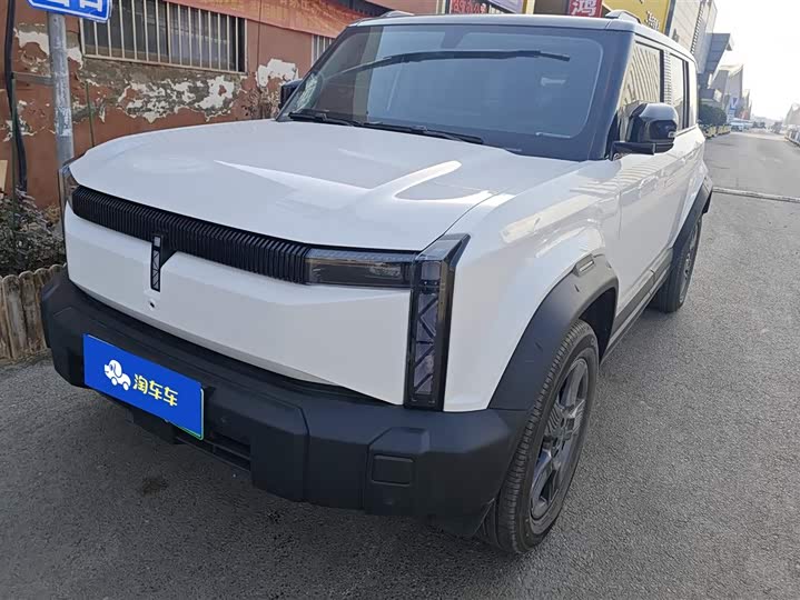 Фото 1 - Chery iCar 03