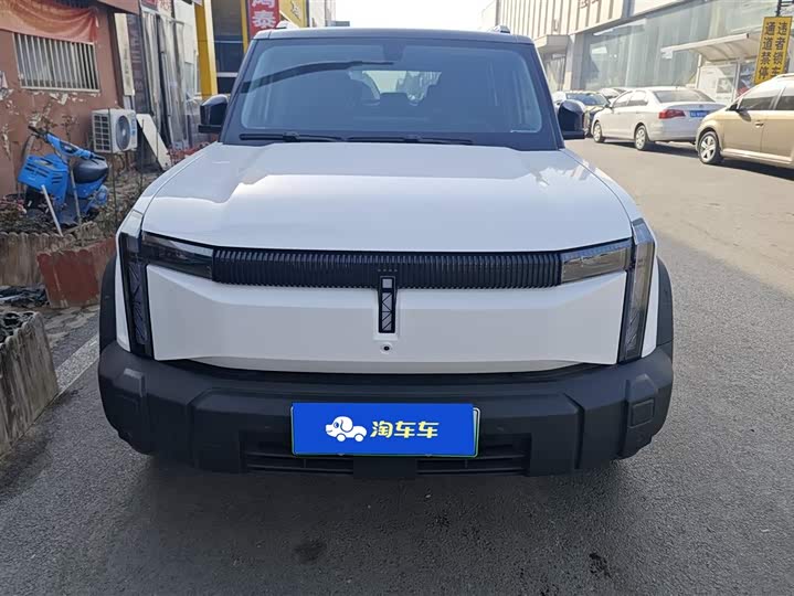 Фото 2 - Chery iCar 03