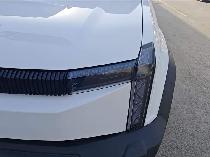 Фото 5 - Chery iCar 03