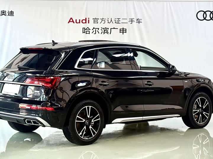 Фото 6 - Audi Q5L