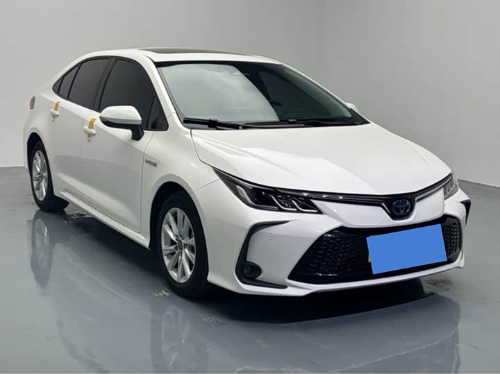 Фото 3 - Toyota Corolla