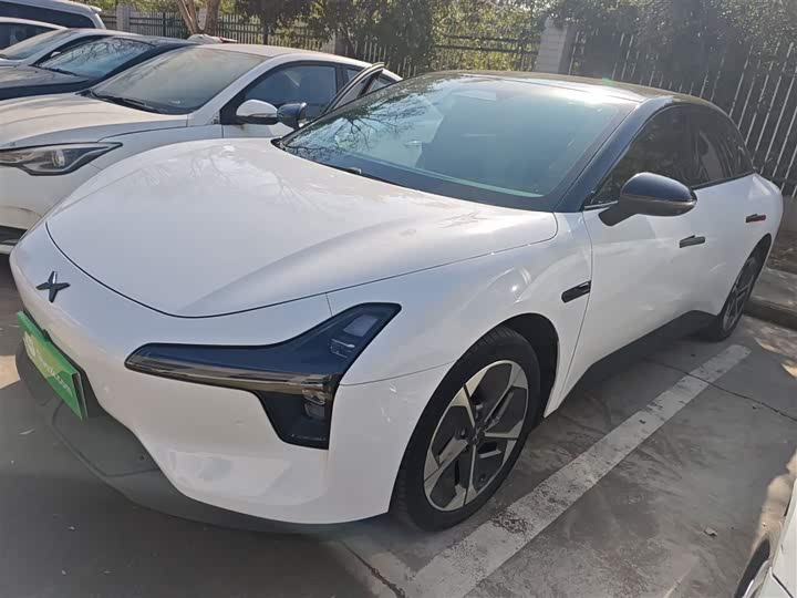 Фото 1 - XPeng Mona M03