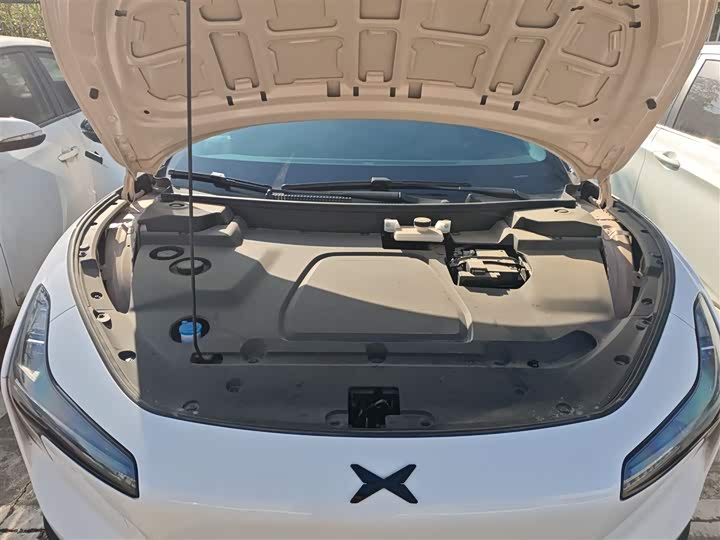 Фото 9 - XPeng Mona M03