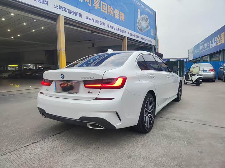 Фото 3 - BMW 3 Series