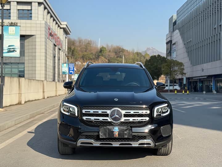 Фото 2 - Mercedes-Benz GLB-Class