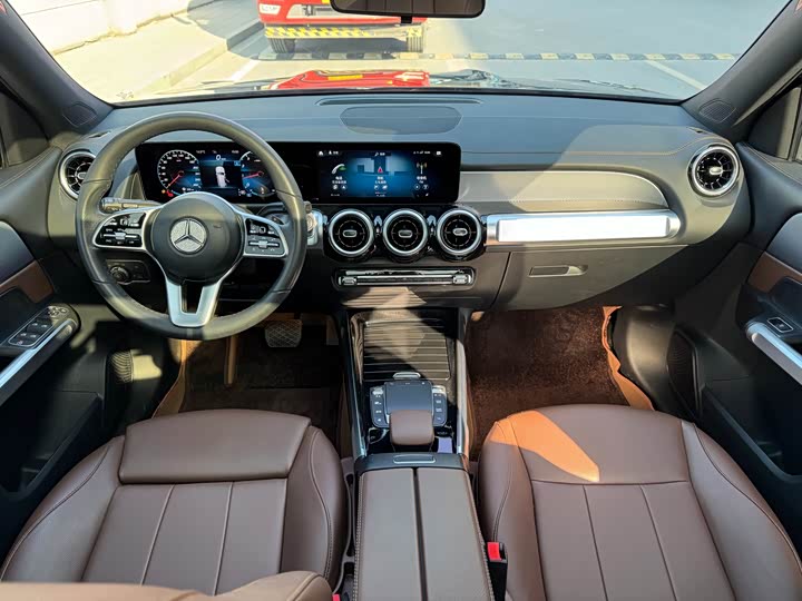 Фото 7 - Mercedes-Benz GLB-Class