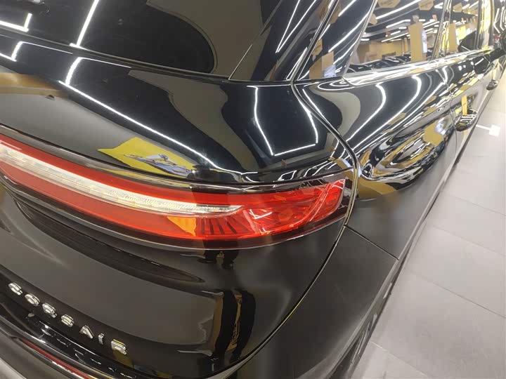 Фото 8 - Lincoln Corsair