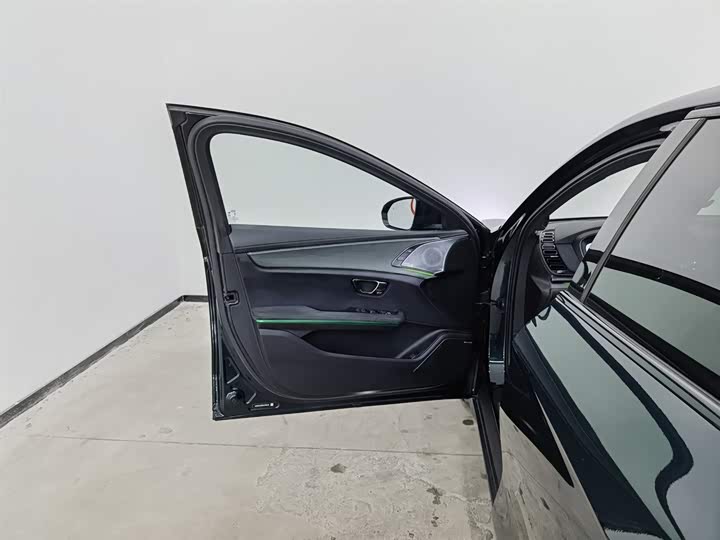 Фото 8 - BYD Han