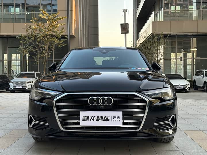 Фото 2 - Audi A6L