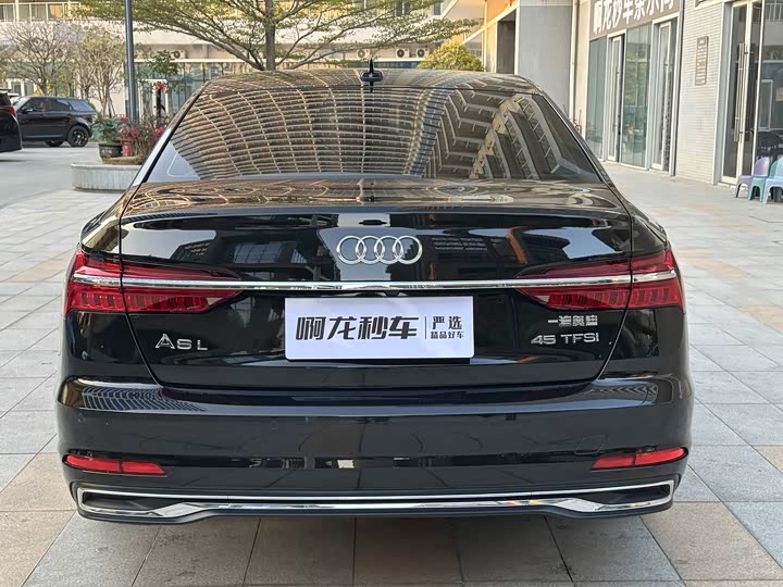 Фото 6 - Audi A6L