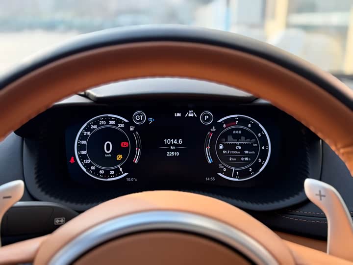 Фото 6 - Aston Martin DBX