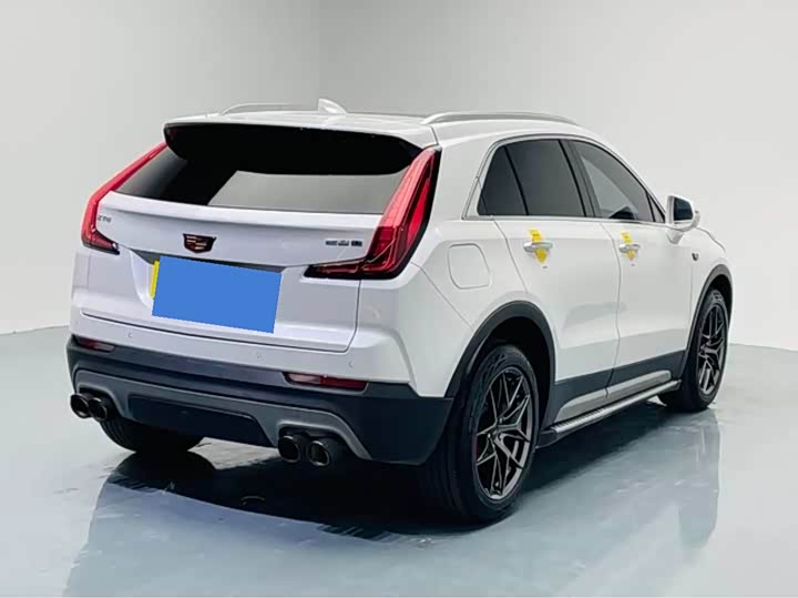 Фото 6 - Cadillac XT4