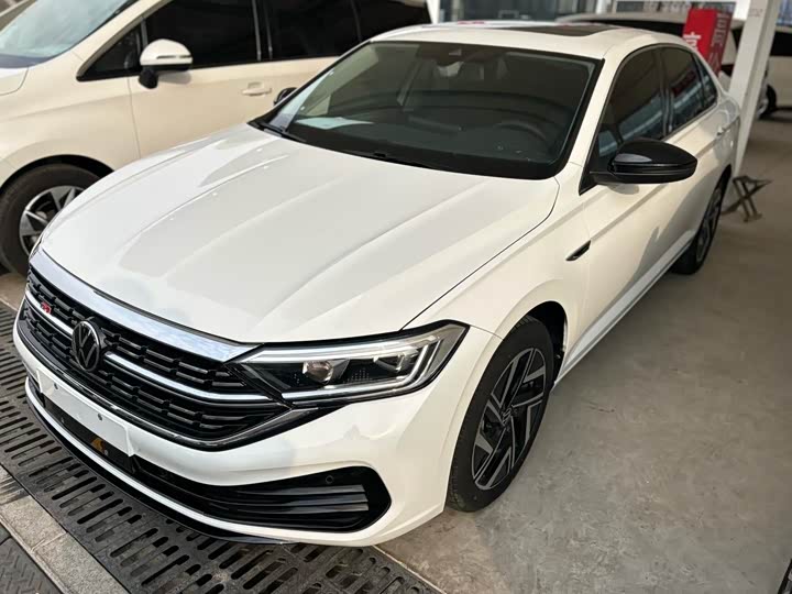 Фото 1 - Volkswagen Sagitar L