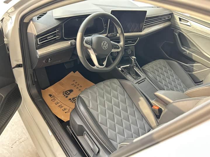 Фото 4 - Volkswagen Sagitar L