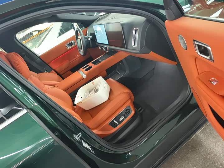 Фото 8 - LiXiang L9