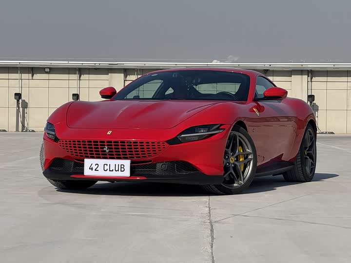 Фото 2 - Ferrari Roma