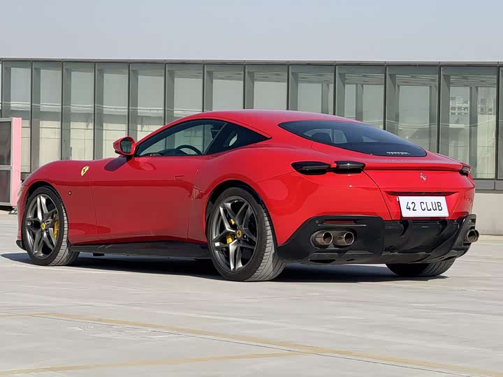 Фото 6 - Ferrari Roma