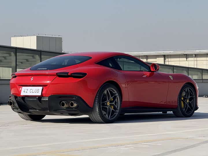 Фото 7 - Ferrari Roma