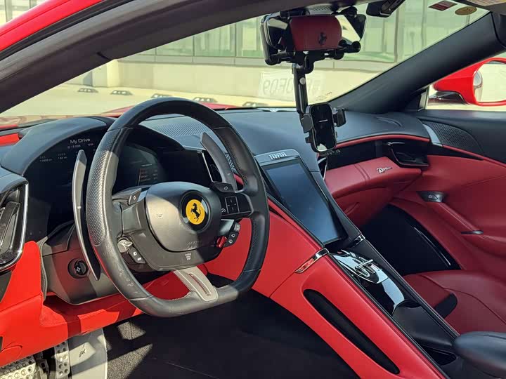 Фото 8 - Ferrari Roma