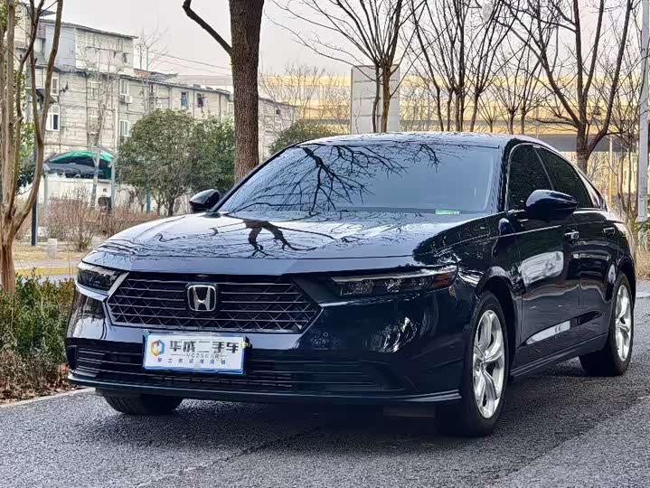 Фото 1 - Honda Accord