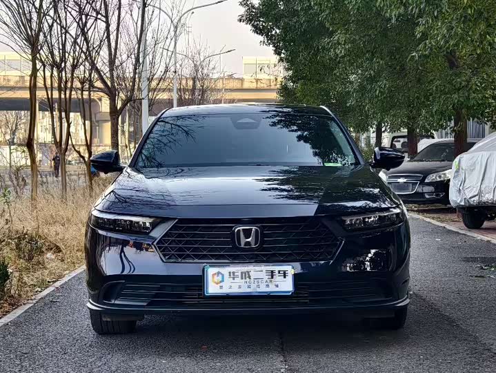Фото 2 - Honda Accord