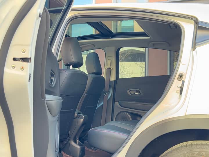 Фото 5 - Honda Vezel