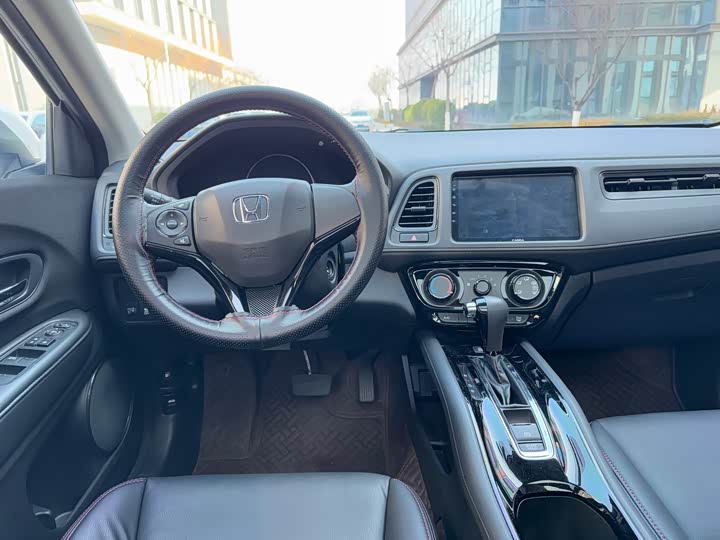 Фото 6 - Honda Vezel