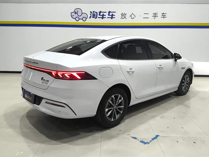 Фото 3 - BYD Qin Plus