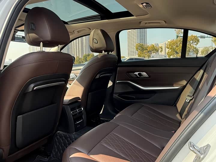 Фото 3 - BMW 3 Series