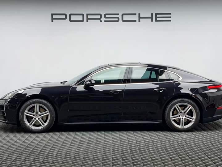 Фото 4 - Porsche Panamera
