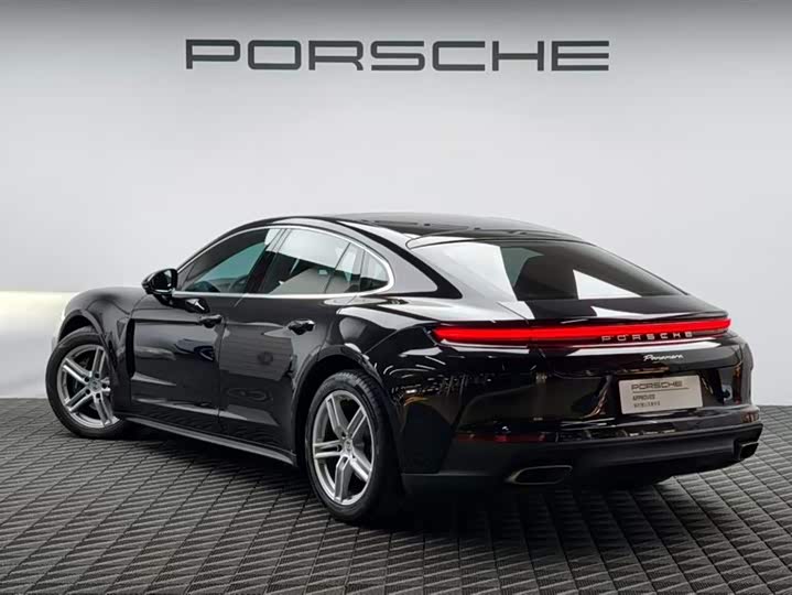 Фото 6 - Porsche Panamera