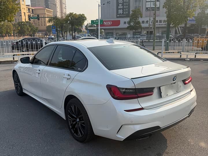 Фото 7 - BMW 3 Series