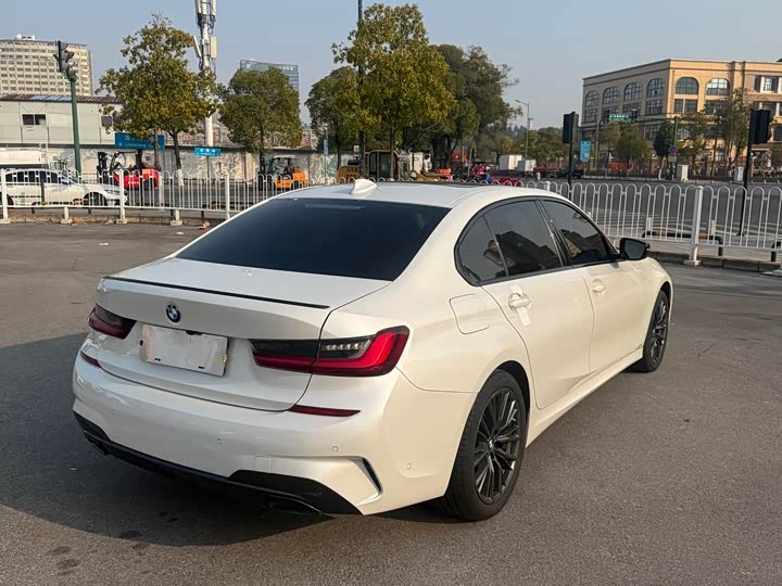 Фото 9 - BMW 3 Series