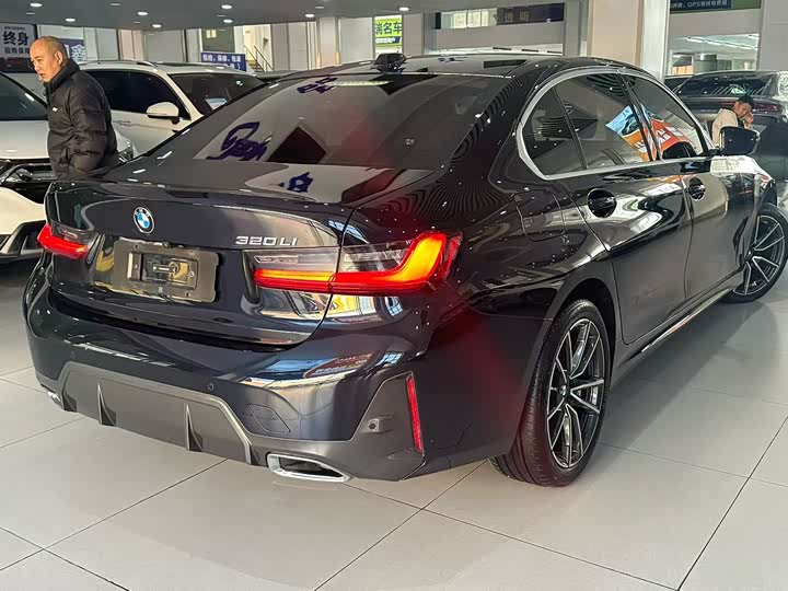 Фото 3 - BMW 3 Series